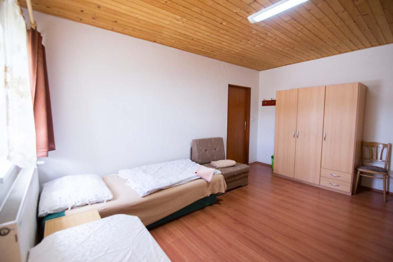Krahule Konica Hotel Ngoại thất bức ảnh